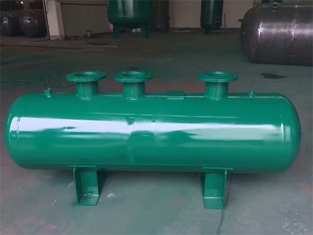 1679991473376569.jpeg 威远威远威远蒸汽分气缸1.jpeg